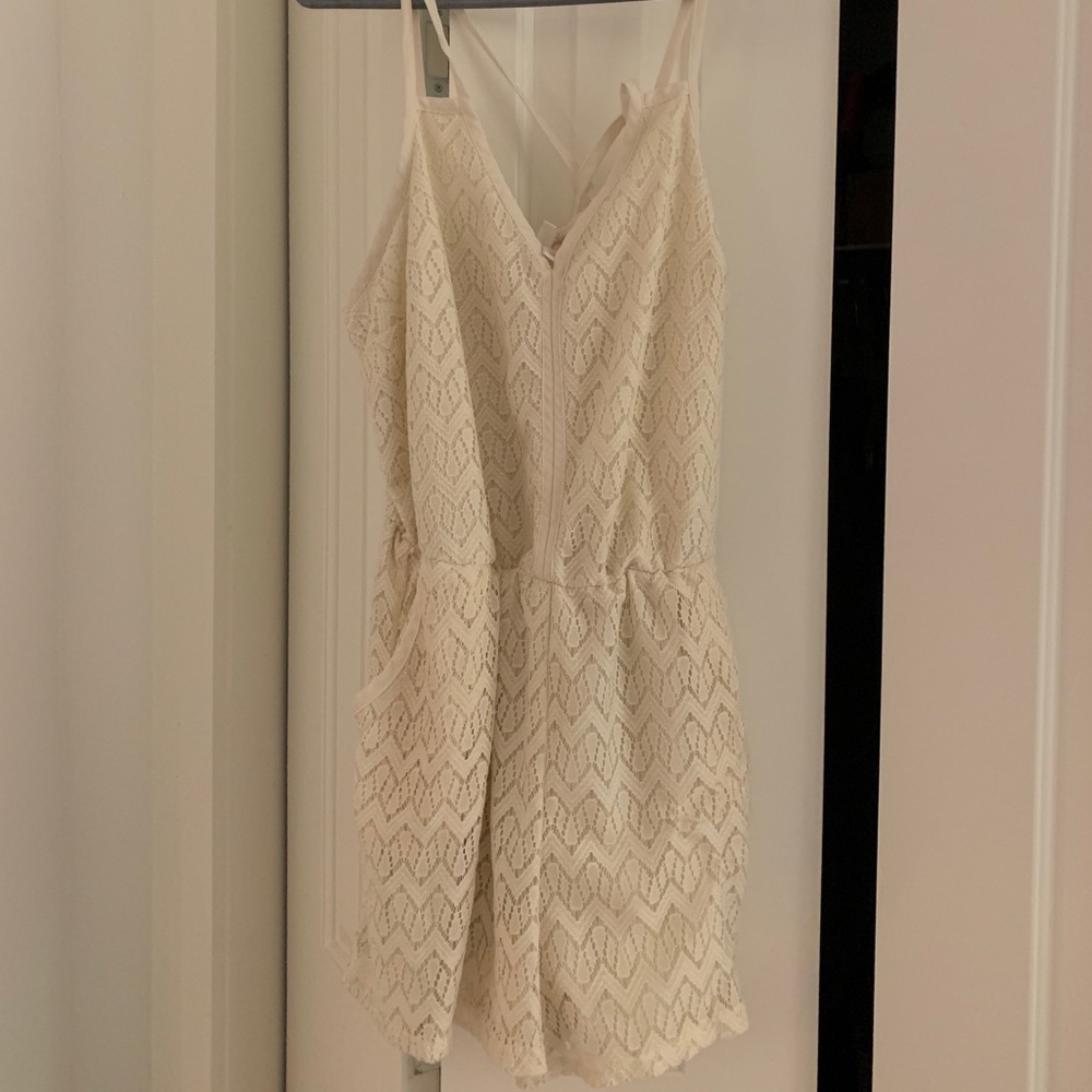 Romper - Picture 1 of 4